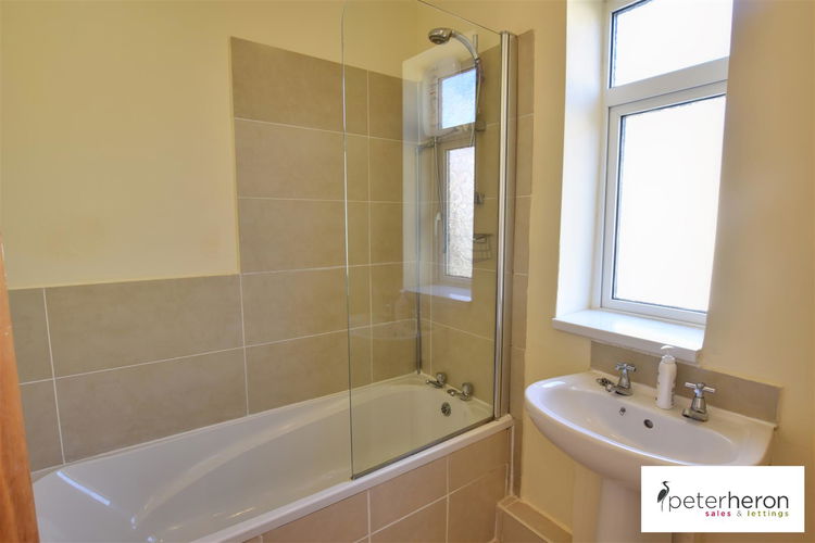 Bathroom - Picture 7 of 12