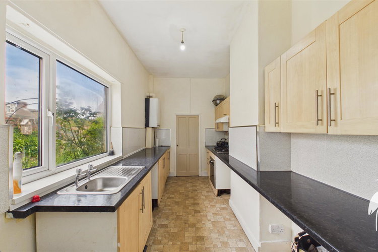 Kitchen - Picture 7 of 15