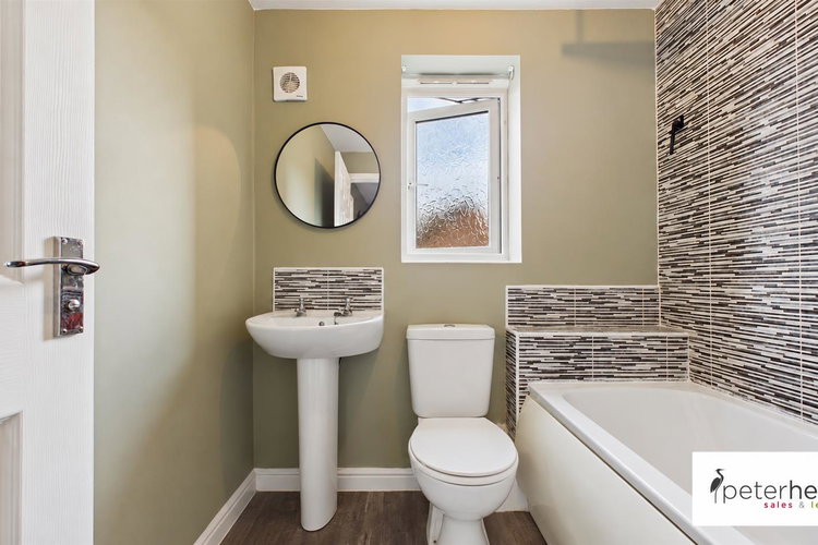 Bathroom - Picture 19 of 23