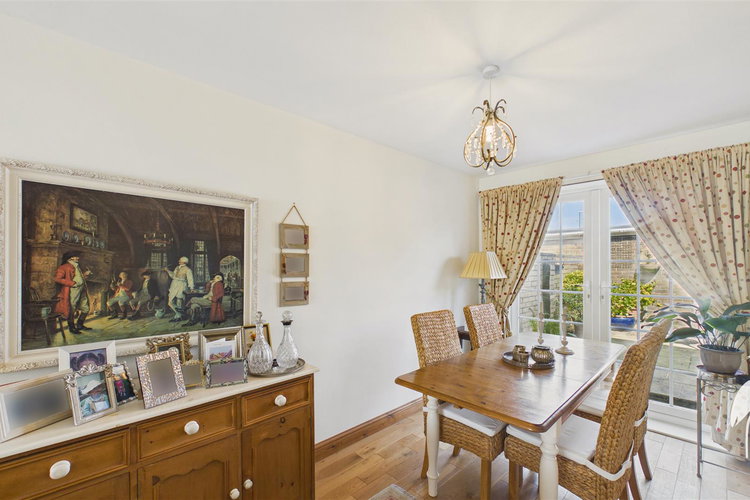 Dining Room - Picture 7 of 28