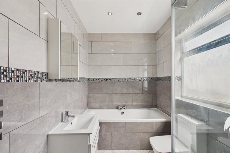 Bathroom - Picture 16 of 22