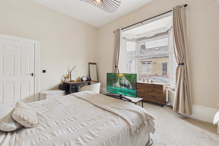 Bedroom 1 - Picture 14 of 22