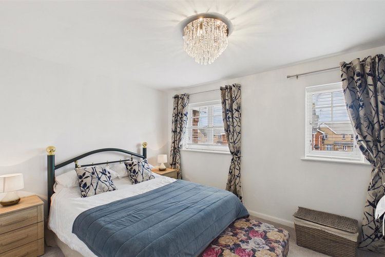 Bedroom One - Picture 12 of 23