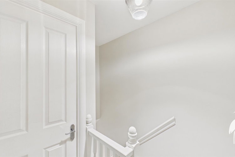 CAM03169G0-PR0290-STILL008.jpg - Picture 19 of 23