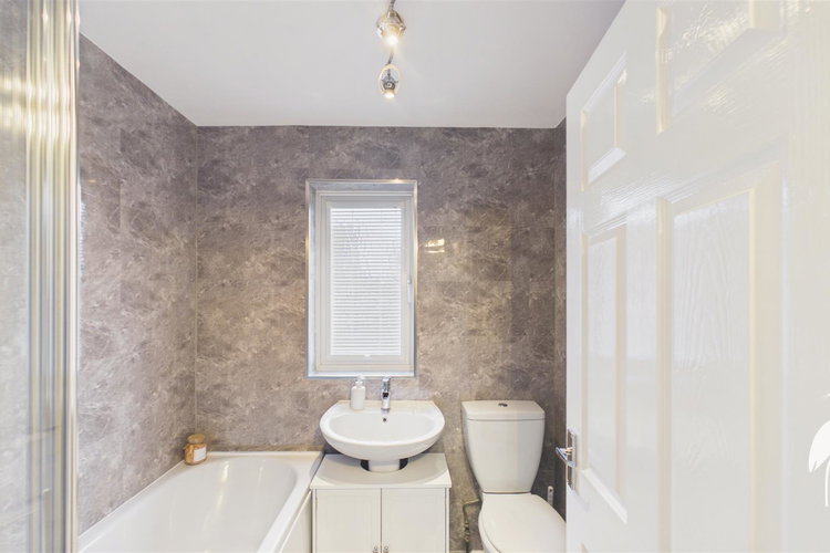 Bathroom - Picture 20 of 23