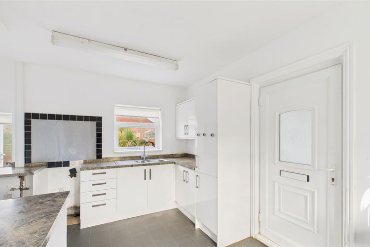 Breakfasting Kitchen - Picture 6 of 14