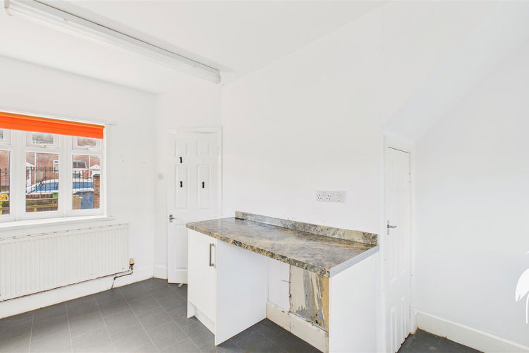 Breakfasting Kitchen - Picture 7 of 14