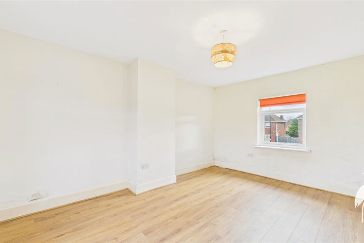 Bedroom 1 - Picture 9 of 14