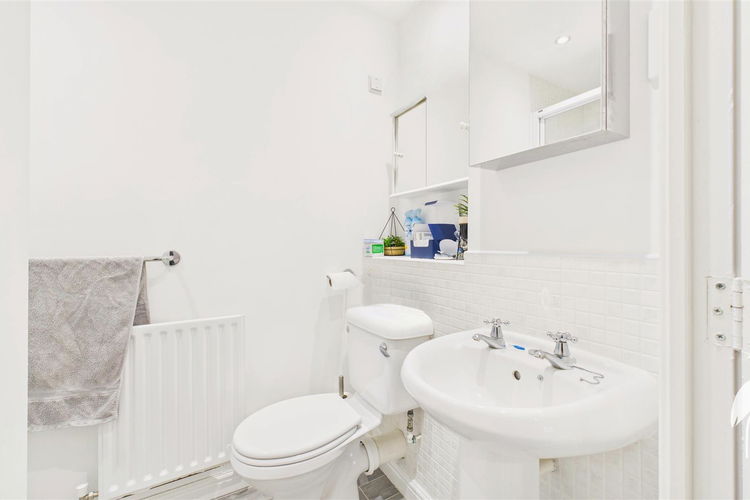 En-Suite Shower Room - Picture 11 of 21