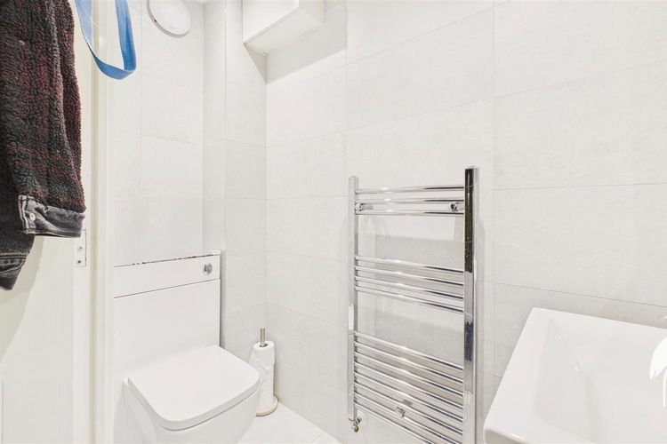 Cloakroom/WC - Picture 7 of 21