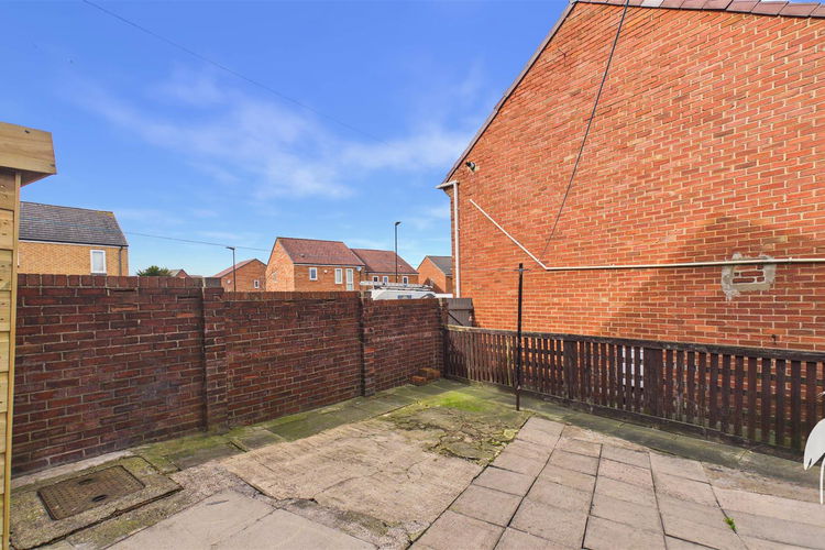 Outside - Picture 19 of 20