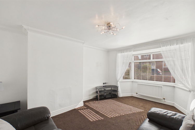 Lounge - Picture 3 of 20