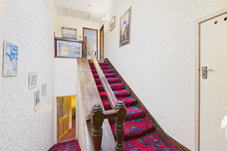 Top Floor Landing - Picture 23 of 30