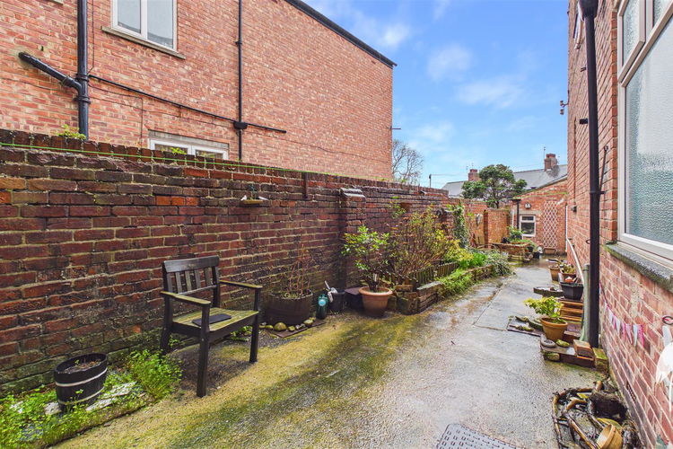 Outside - Picture 29 of 30