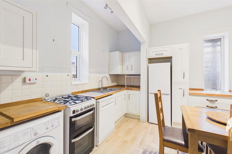 Breakfasting Kitchen - Picture 4 of 30