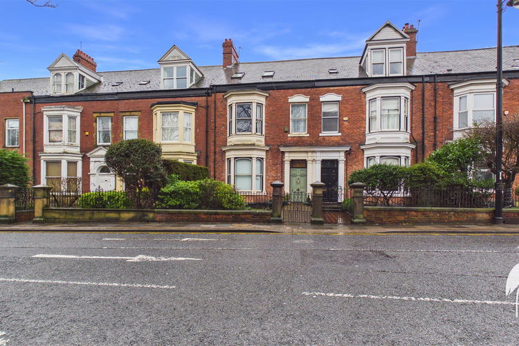 Maisonette - Flat 2, 5 Ashmore Terrace - Picture 1 of 30