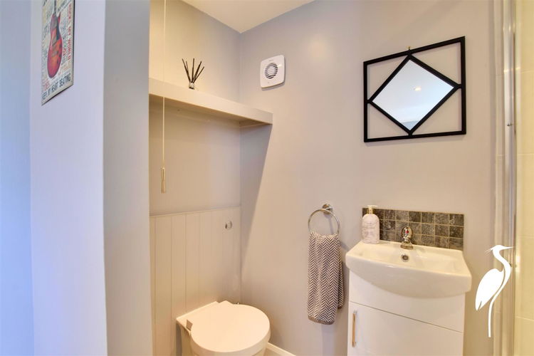 En-Suite Shower Room - Picture 16 of 37