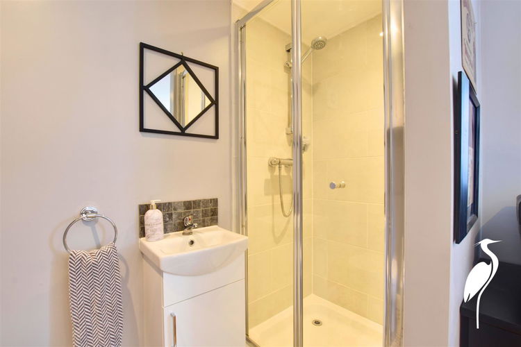 En-Suite Shower Room - Picture 17 of 37