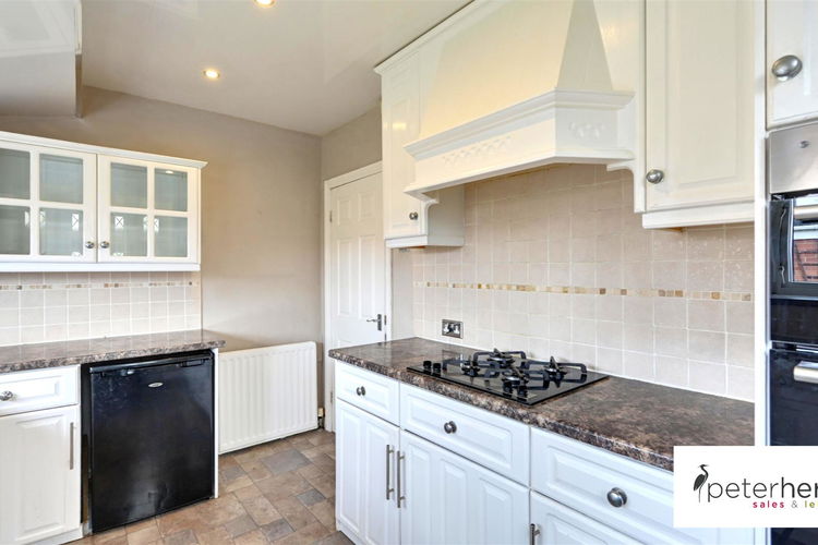 Kitchen - Picture 5 of 20