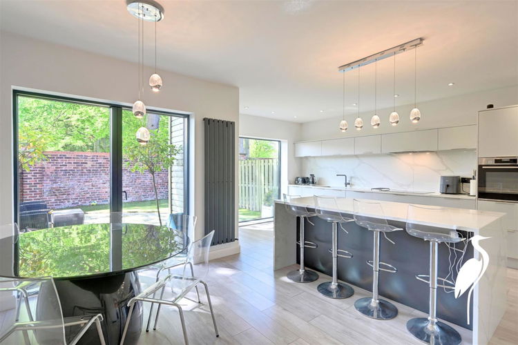 Dining Kitchen - Picture 2 of 41