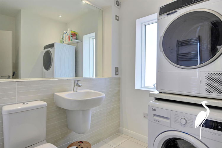 Washroom/Laundry - Picture 18 of 41