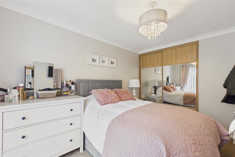 Bedroom 1 - Picture 8 of 14