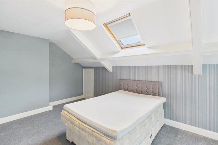 Bedroom One - Picture 15 of 20