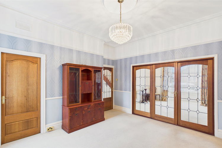 Dining Room - Picture 6 of 20