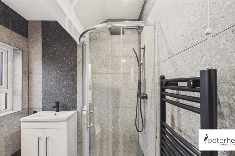 Shower Room - Picture 18 of 25
