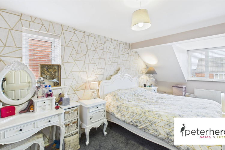 Bedroom 1 - Picture 11 of 23