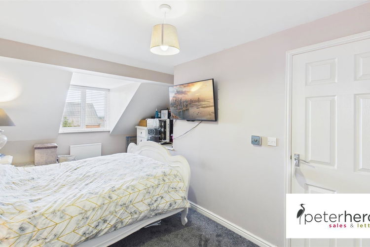 Bedroom 1 - Picture 12 of 23