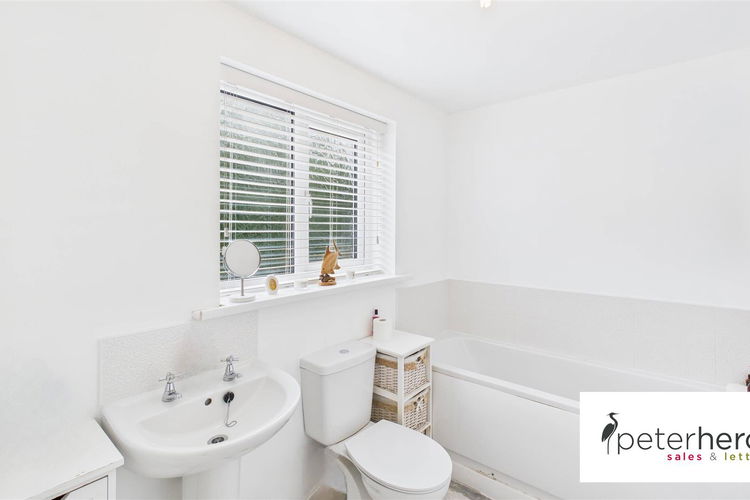 Bathroom - Picture 18 of 23