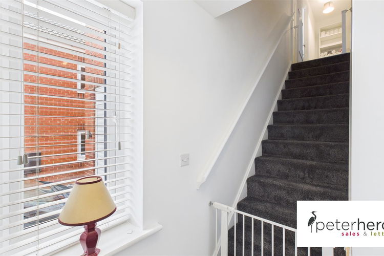 Entrance Hall - Picture 10 of 23