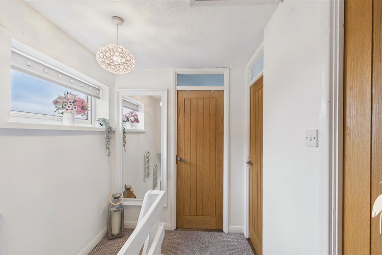 First Floor Landing - Picture 17 of 23