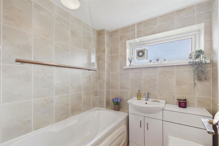 Bathroom - Picture 19 of 23