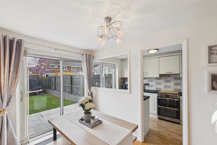 Dining Room - Picture 6 of 23