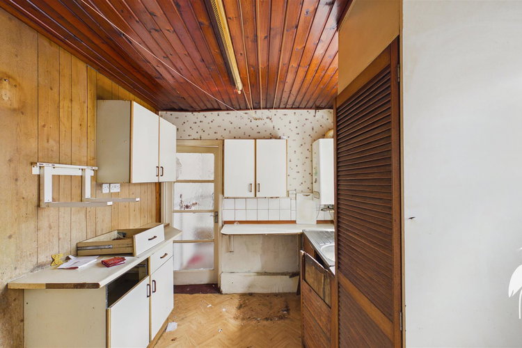 Kitchen - Picture 7 of 19