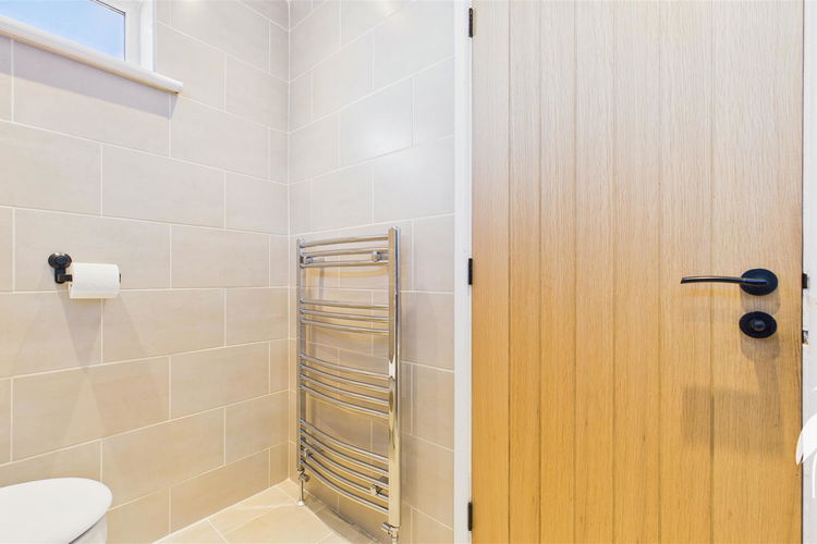 Bathroom - Picture 20 of 22