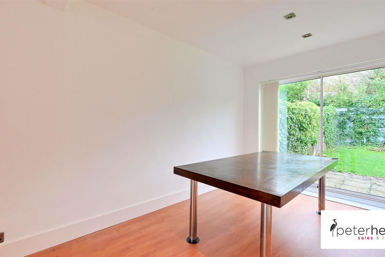 Dining Room - Picture 4 of 10