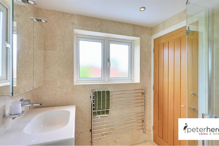 En-Suite Shower Room - Picture 23 of 44
