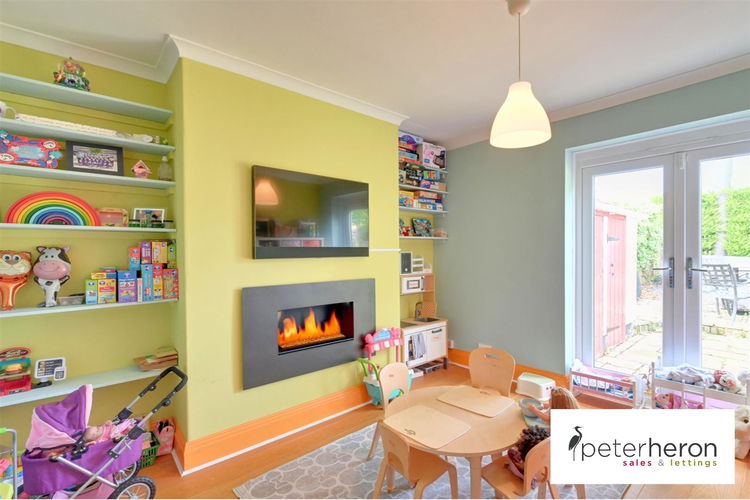 Sitting Room - Picture 4 of 44