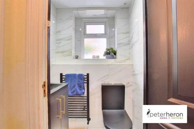 Ground Floor WC - Picture 13 of 32