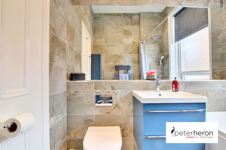 Bathroom - Picture 26 of 32