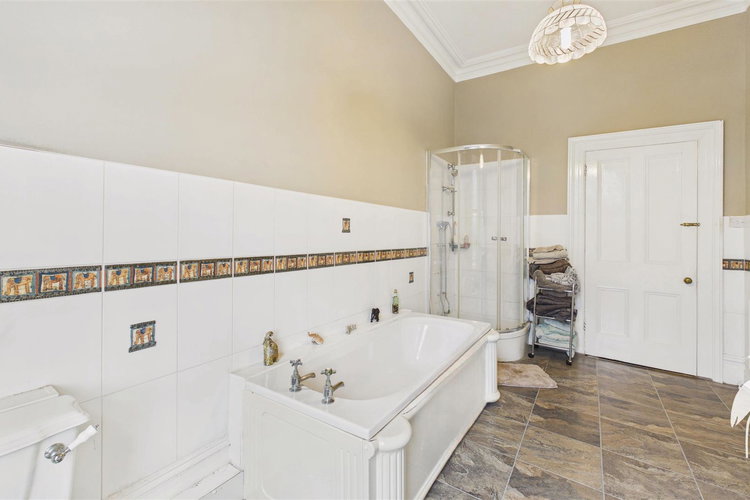 Bathroom - Picture 26 of 37