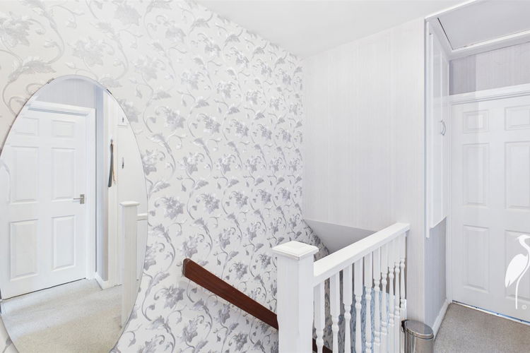 First Floor Landing - Picture 19 of 25