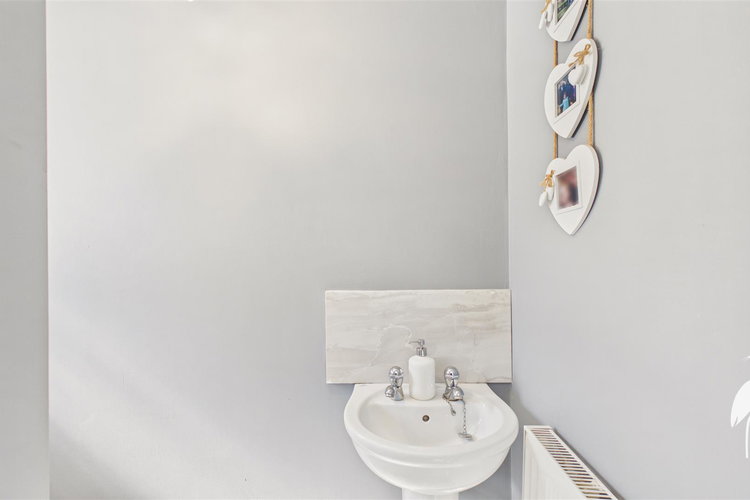 Downstairs WC - Picture 11 of 29