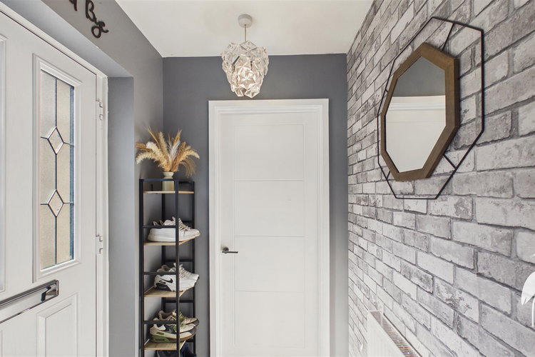 Entrance Lobby - Picture 13 of 29