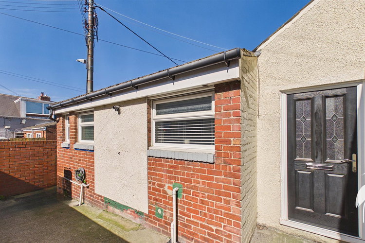 Outside - Picture 28 of 29