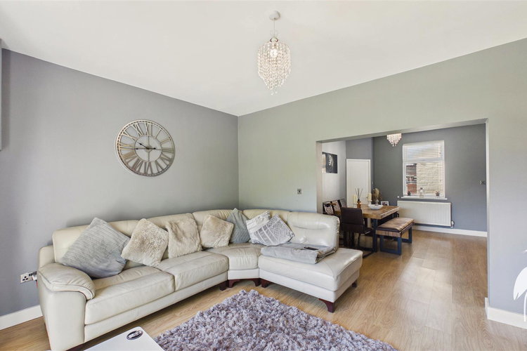 Lounge - Picture 4 of 29