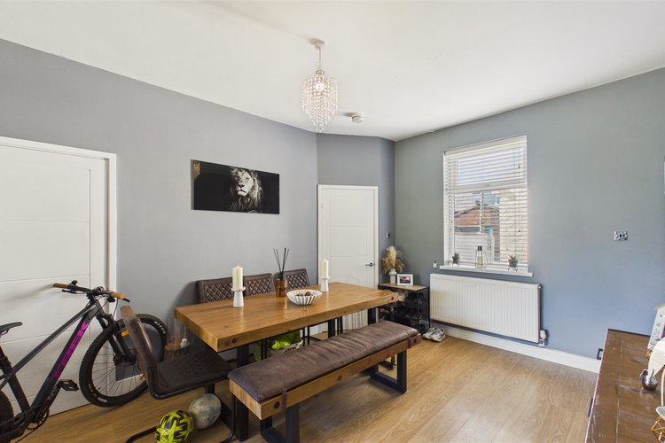 Dining Room - Picture 5 of 29